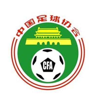 这也和剧情片的两极相似，现实主义和浪漫主义影像纪实主义和心理现实主义、现象真实和本质真实……之间，确实难以界定，问题只在于选定的这个点能不能被观众接受和认同。